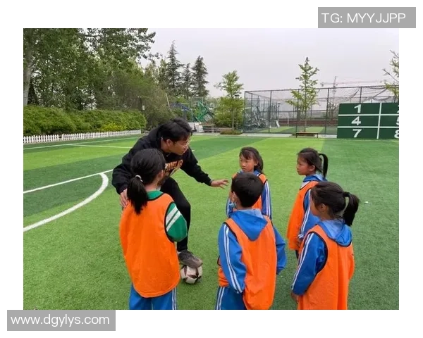 宝山足球俱乐部奋勇争先助力青少年足球发展与社区文化建设 宝山足球俱乐部奋勇争先助力青少年足球发展与社区文化建设